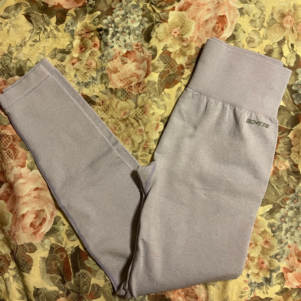 Bo and Tee Purple Leggings Small